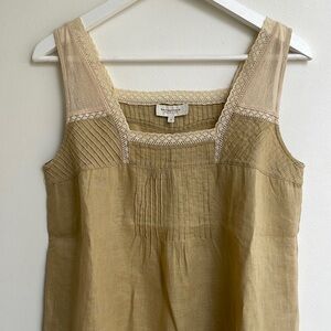 100% Linen British India Top. Size M.